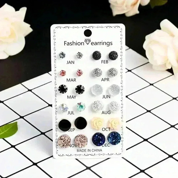 Stud Earrings Set - Picture 2 of 4